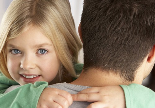 Seadused: Ema või isa ei tohi takistada lapse suhtlust teise vanemaga