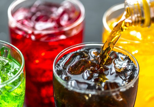 Uus seadus viib lasteaialaste toidulaualt magustatud joogid