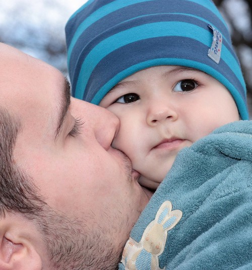 Sotsiaalministeeriumi kampaania „Kasvage koos“ kutsub isasid vanemapuhkust kasutama