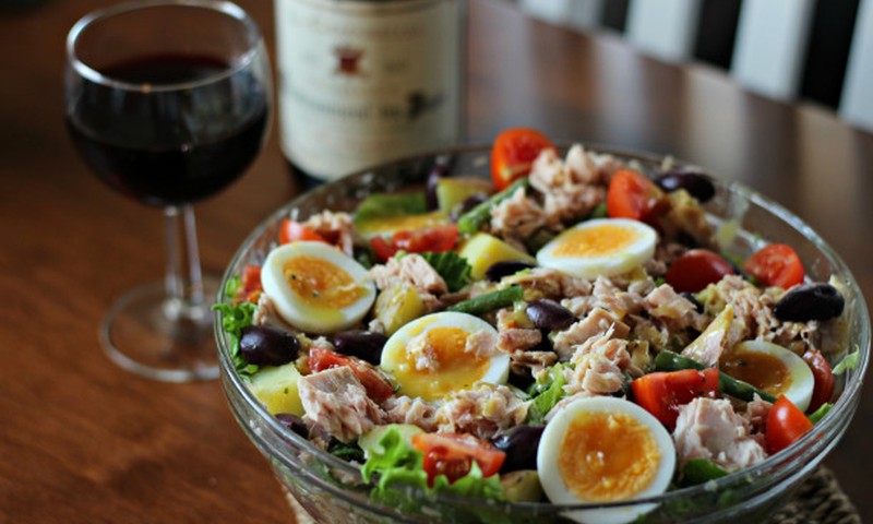 Õhtusöögiidee: Toitev ja tervislik Nizza salat