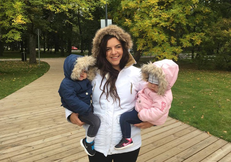 Raqueli elu kaksikutega: Kuhu minna aastase lapsega