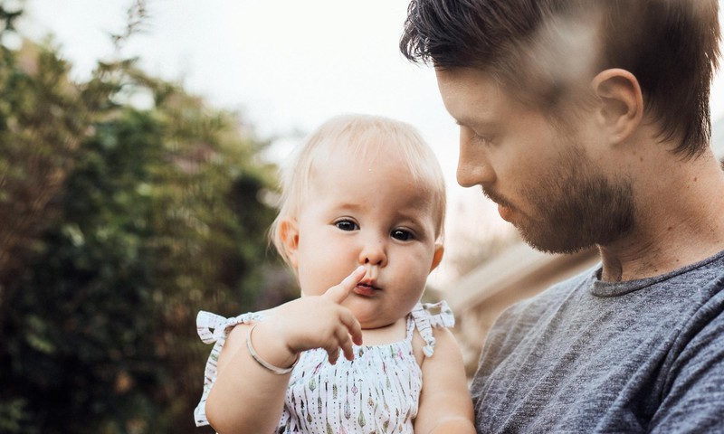 Emadus ja isadus muudavad füüsiliselt inimese aju, kuid isad peavad selleks lapse eest ka hoolitsema