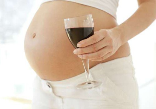 Arstid ja teadlased annavad aru: ka klaasike alkoholi on rasedale liiga palju!